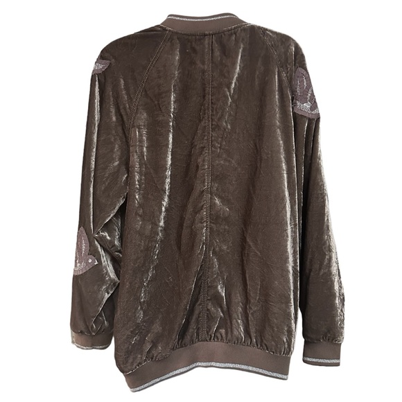Anthropologie Hei Hei West End Velvet Bomber
Jacket Size S - Picture 7 of 8